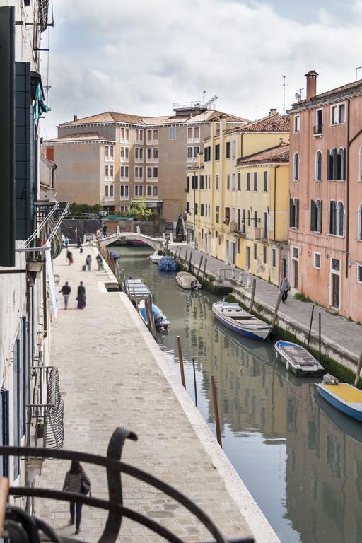 Grand Palace Venice Canal View Apartment Bagian luar foto